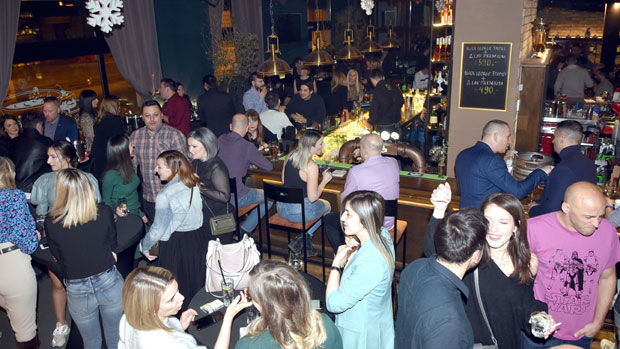 Уморни, али задовољни: Журка поводом завршетка снимања друге сезоне серије Државни службеник” (ВИДЕО)